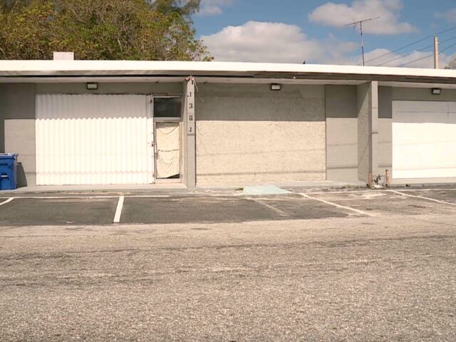 Riviera Beach police combat crime by 'cornering' certain stores - Vimarsana News