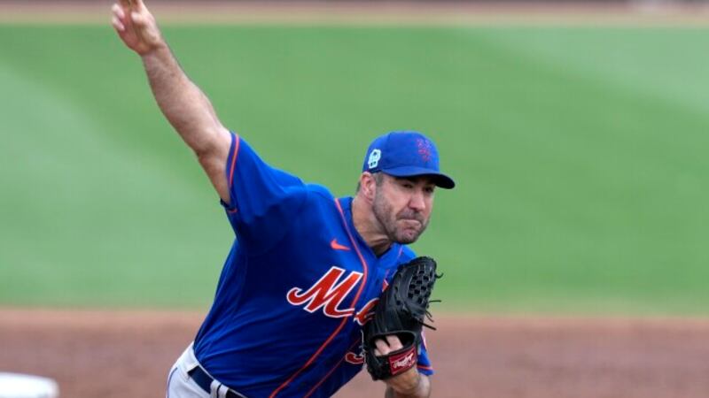 New York Mets starting pitcher Justin Verlander throws during the third inning of a spring...